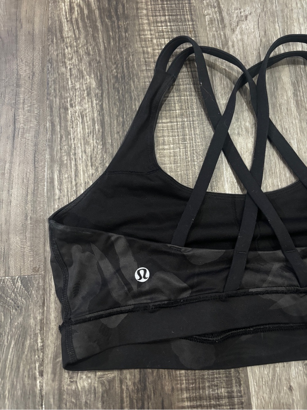 S/M lululemon athletica Black Crisscross-Strap Sports Bra